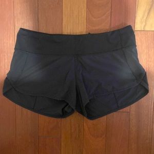 Women’s Size 6 Speed Up Low-Rise Lined Short 2.5”